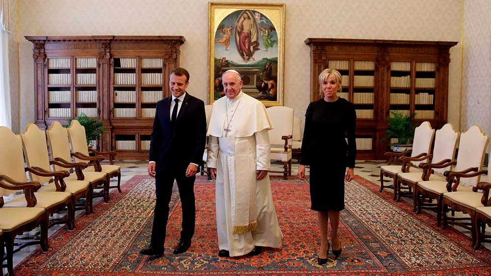 Protocolo Santa Sede | El Papa Francisco junto a Macron y su esposa